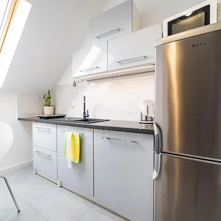 Na Zurawiej 10 Pensjonat Mikołajki