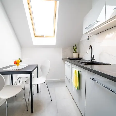 Na Zurawiej 10 Pensjonat